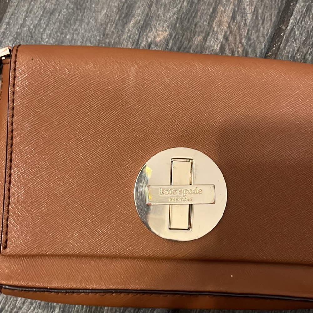 Kate Spade Leather Gold Turn Clasp Crossbody Purse Bag - Picture 2 of 5